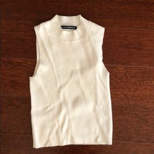 White brandy Melville sweater tee-shirt